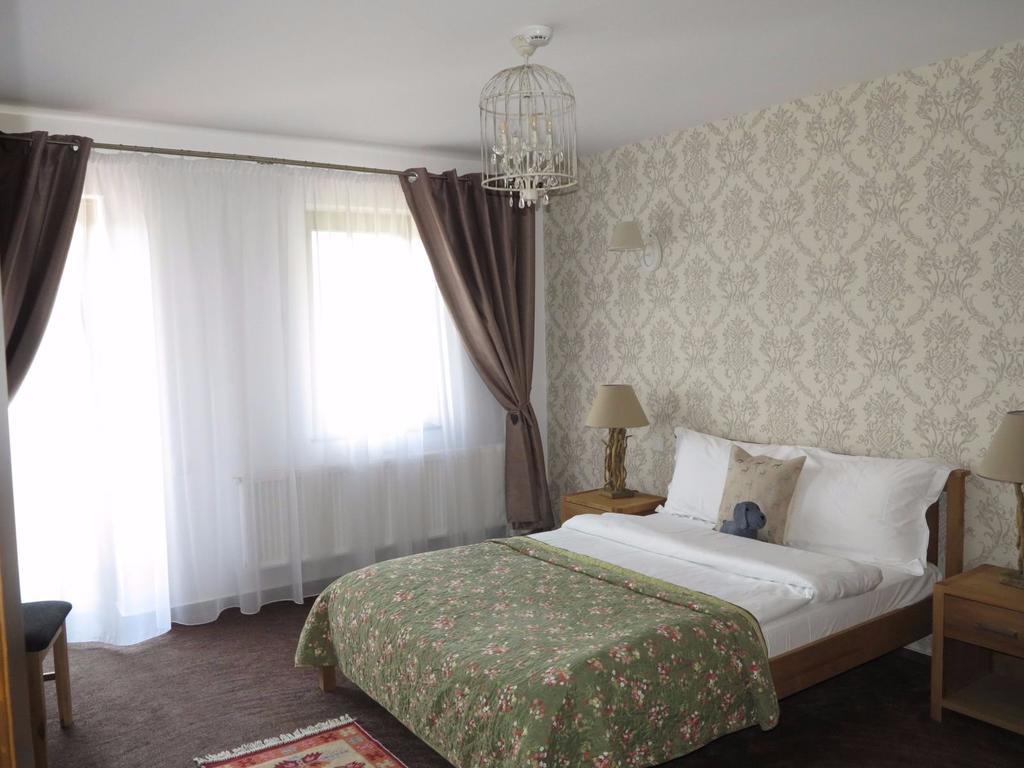 Pensiunea Doina Bucovinei Otel Mînăstirea Humorului Dış mekan fotoğraf